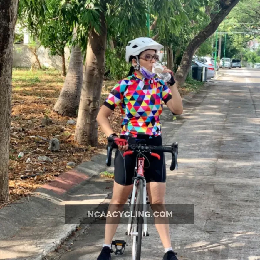 Women's High Viz Color Triangles Short Sleeve Cycling Jersey