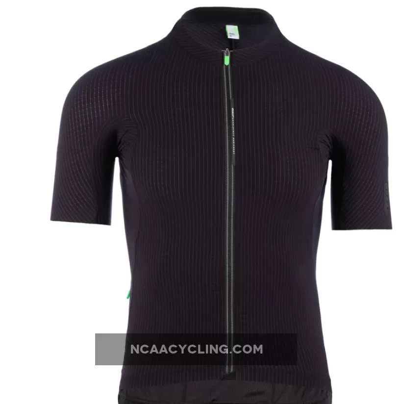 Q36.5 L1 Pinstripe X Jersey - Black For Sale 021X.2